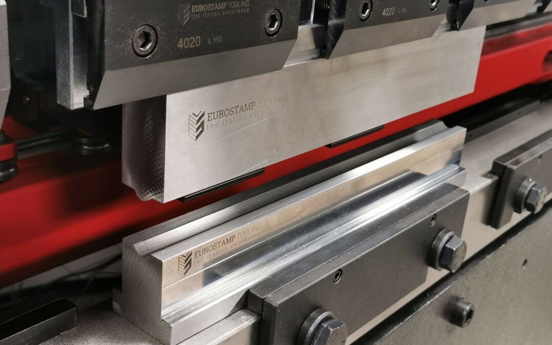 Sonderwerkzeuge für Versteifungen by Eurostamp Tooling.
